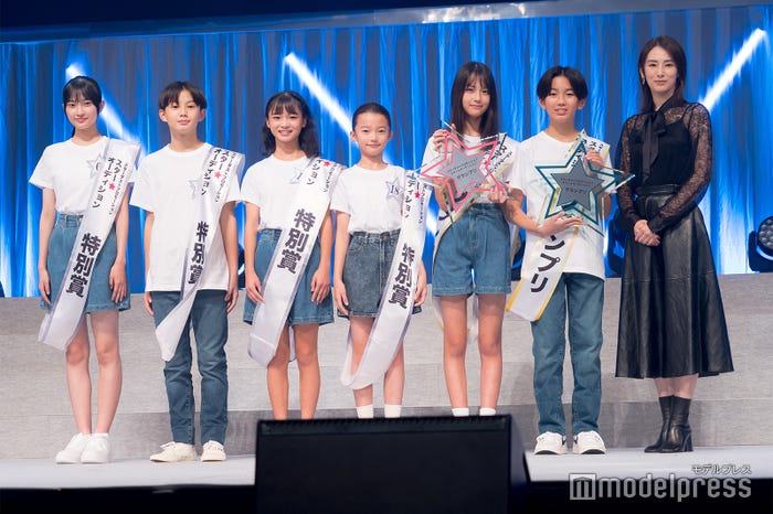 藥師寺梨央さん、富永朋貴さん、亀谷珠奈さん、追田愛唯さん、瀬夕由さん、山中島世夏さん、北川景子(C)モデルプレス