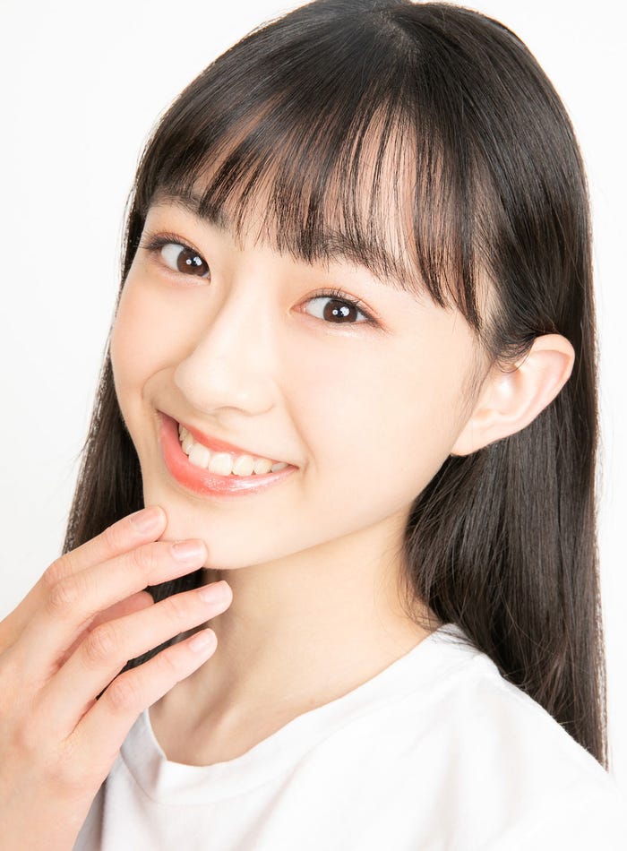 国本姫万里(C)新潮社 nicola2022年9月号