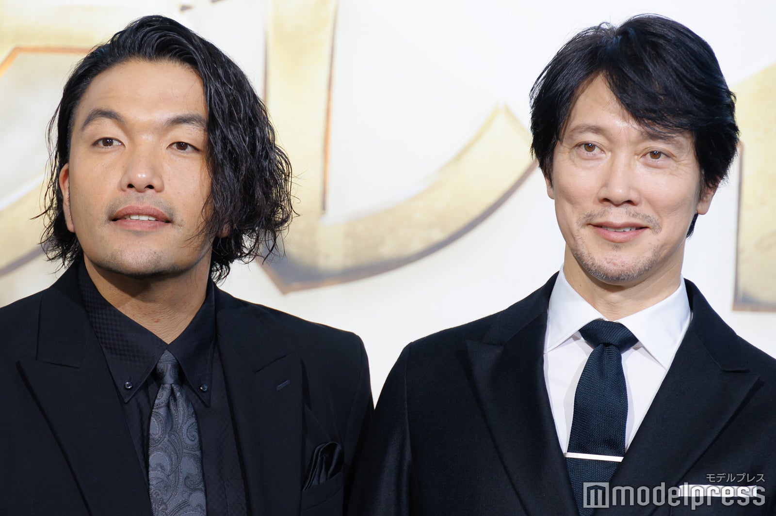 盛山晋太郎、佐々木蔵之介（C）モデルプレス