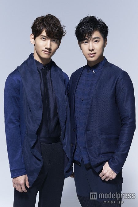 インタビューに応じた東方神起（左から）チャンミン、ユンホ【モデルプレス】