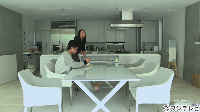 カップルの達也、みのり『TERRACE HOUSE BOYS & GIRLS IN THE CITY』16th WEEK(C)フジテレビ/イースト・エンタテインメント