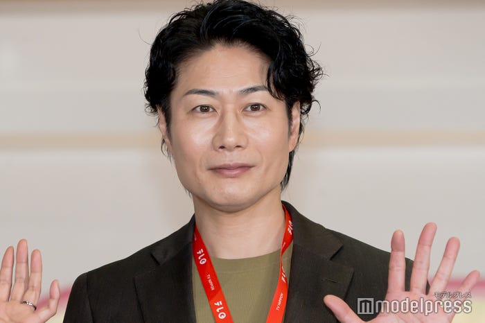 戸次重幸(C)モデルプレス