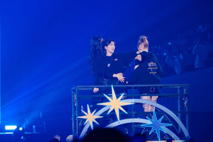 ユジンら(C)上山陽介/木村泰之