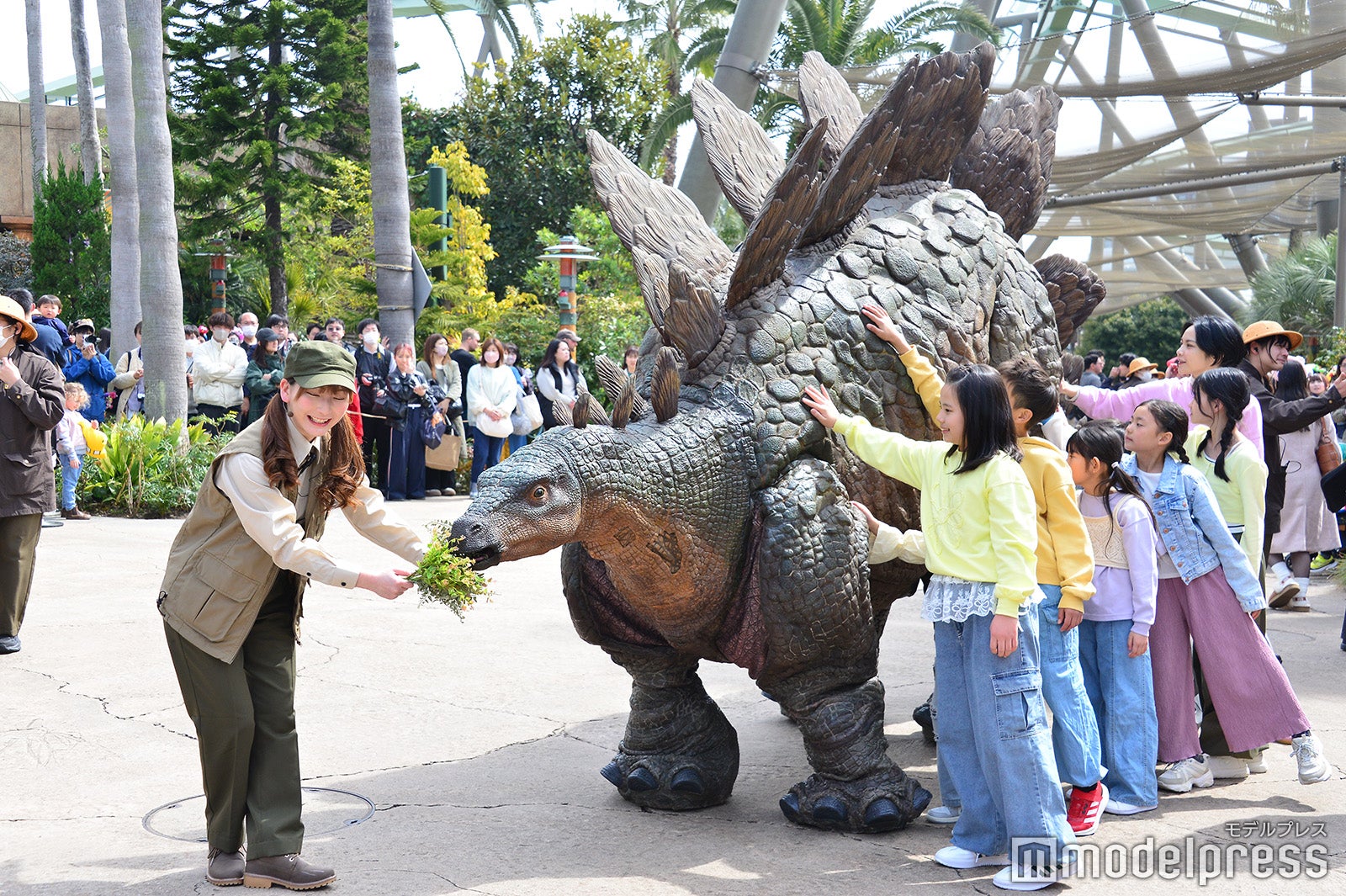 （C）モデルプレス