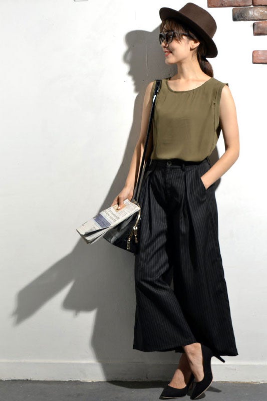 上品ストライプのロングガウチョパンツcocaオリジナル「coca」2,790円（税込）／画像提供：coca