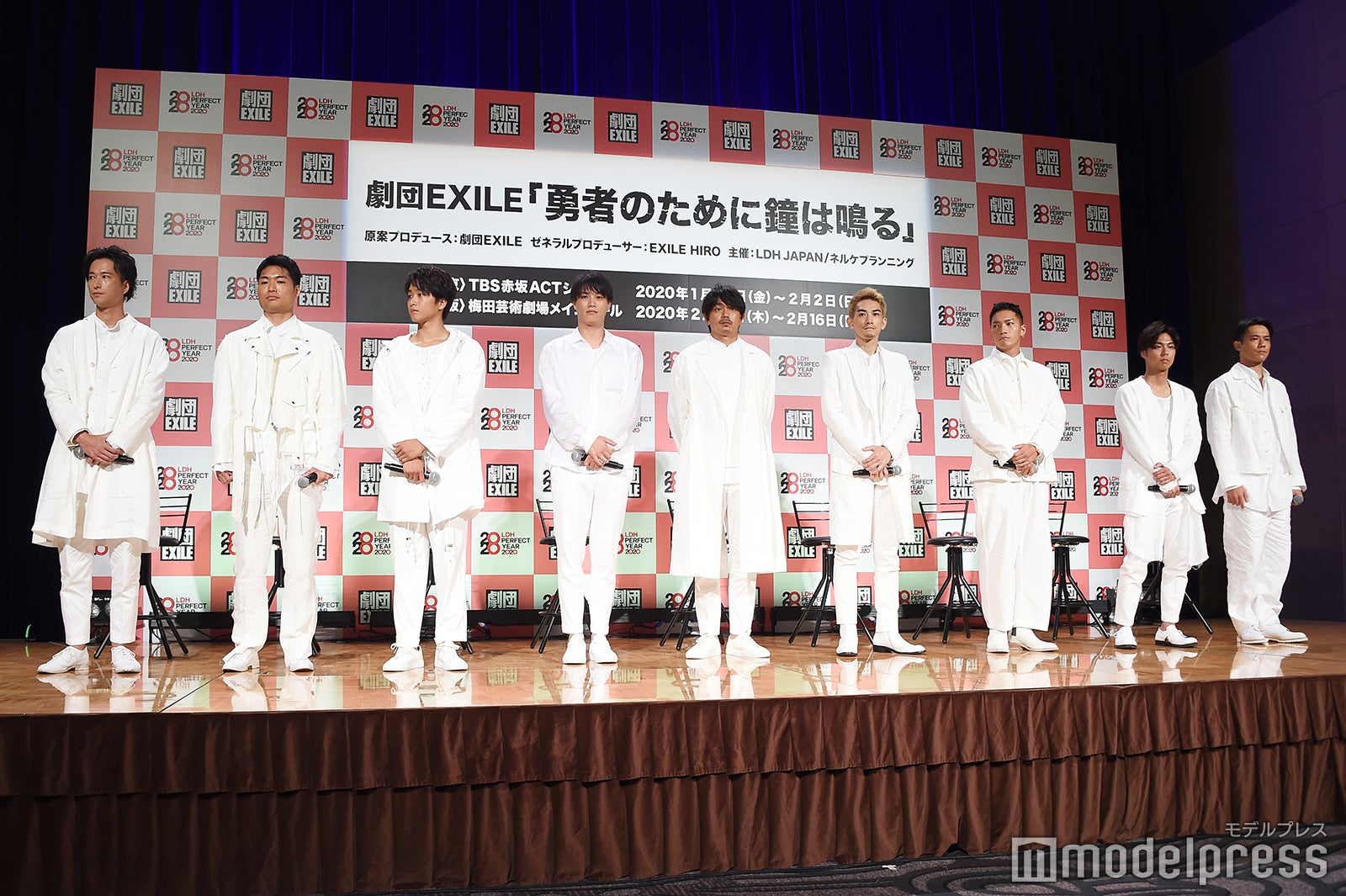 劇団EXILE（左から）秋山真太郎、八木将康、佐藤寛太、鈴木伸之、青柳翔、町田啓太、SWAY、小野塚勇人、小澤雄太（C）モデルプレス