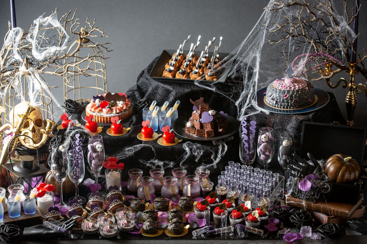 名古屋でデザートビュッフェ「ダークプリンセスのナイトスイーツパーティー」2日間限定で