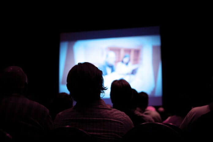 ２．映画の”本編”は避けて”予告中”に話しかけてきた