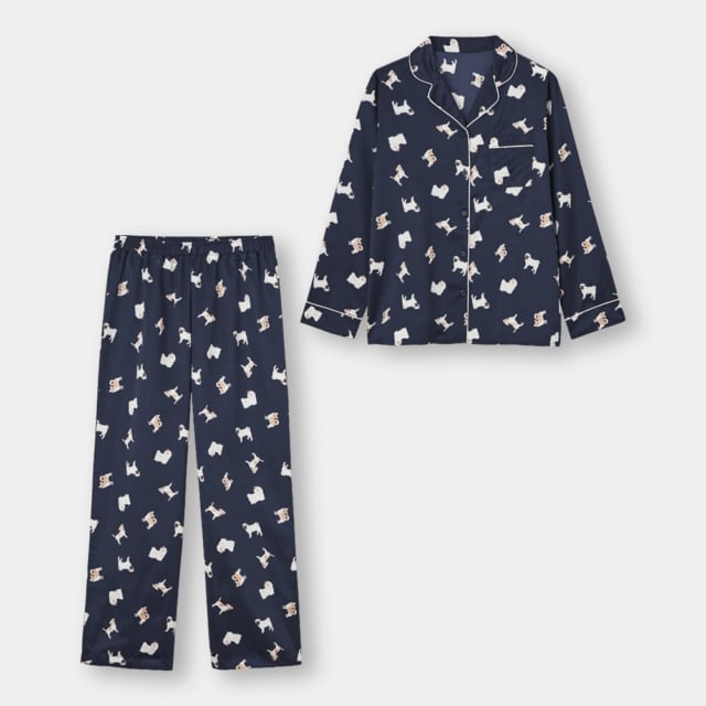 ネイビーに白の犬がプリントされたパジャマ