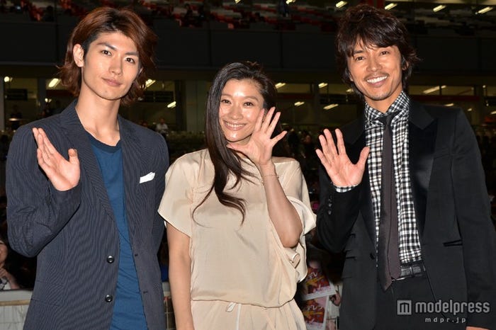 三浦春馬さん、篠原涼子、藤木直人/2013年撮影(C)モデルプレス