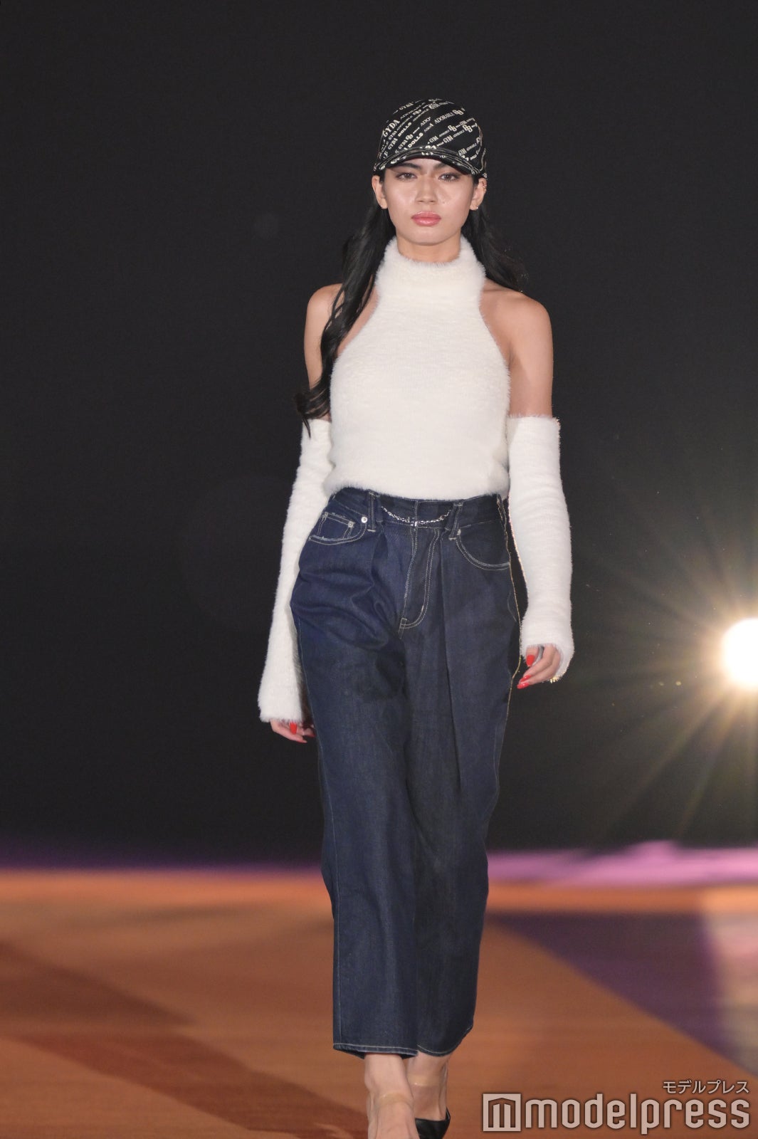 （C）モデルプレス