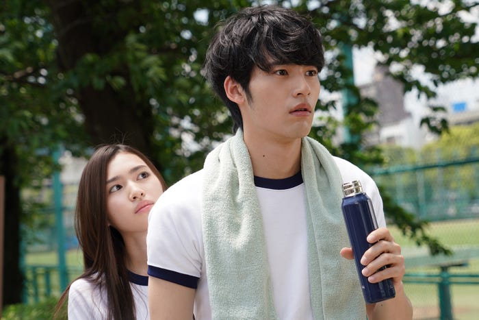 長見玲亜、岡田健史「博多弁の女の子はかわいいと思いませんか?」より(C)FBS福岡放送