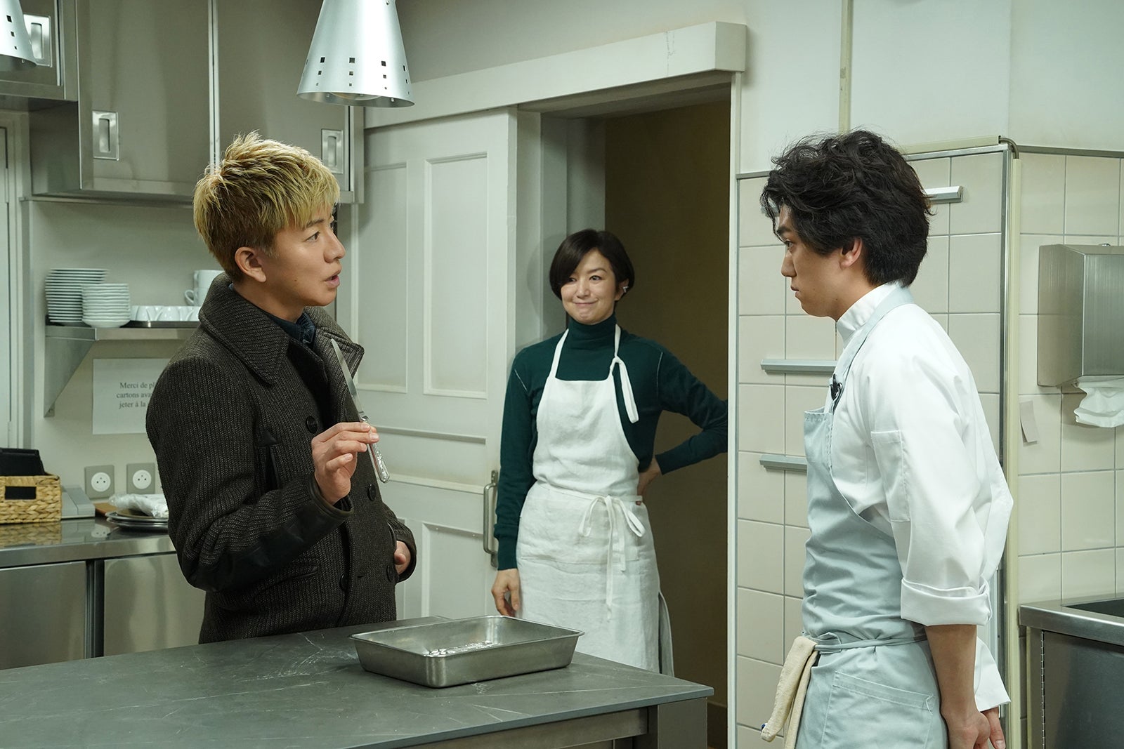 木村拓哉、鈴木京香、正門良規（C）2024映画「グランメゾン・パリ」製作委員会