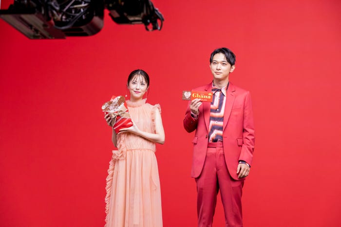 浜辺美波、吉沢亮/メイキング(提供写真)
