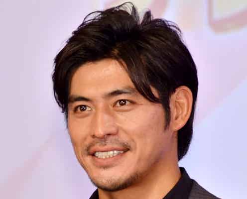 坂口憲二、婚姻届を提出