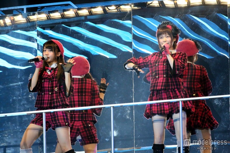 「AKB48 2013 真夏のドームツアー～まだまだ、やらなきゃいけないことがある～」ナゴヤドーム公演初日より（C）AKS