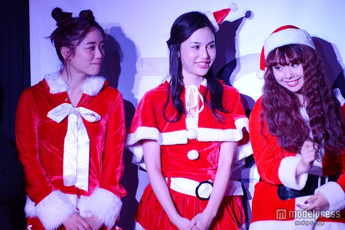 (左から)宮城舞、水沢アリー、ぺこ