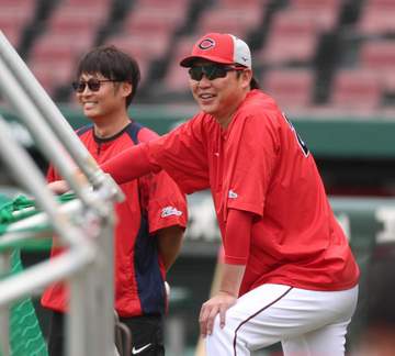 広島・新井監督 名原に続け！大号令「結果、内容を見せてくれた選手が試合に出られる」 得点力不足解消へ「リスク恐れず」