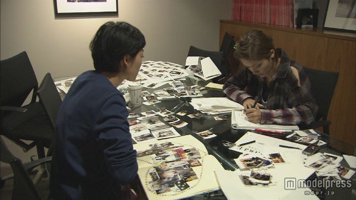 パリコレを舞台に雑誌編集者に挑戦する平山あや(C)NHK