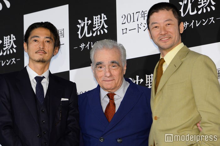 (左から)窪塚洋介、マーティン・スコセッシ監督、浅野忠信/昨年10月に行われた『沈黙-サイレンス-』記者会見にて撮影(C)モデルプレス