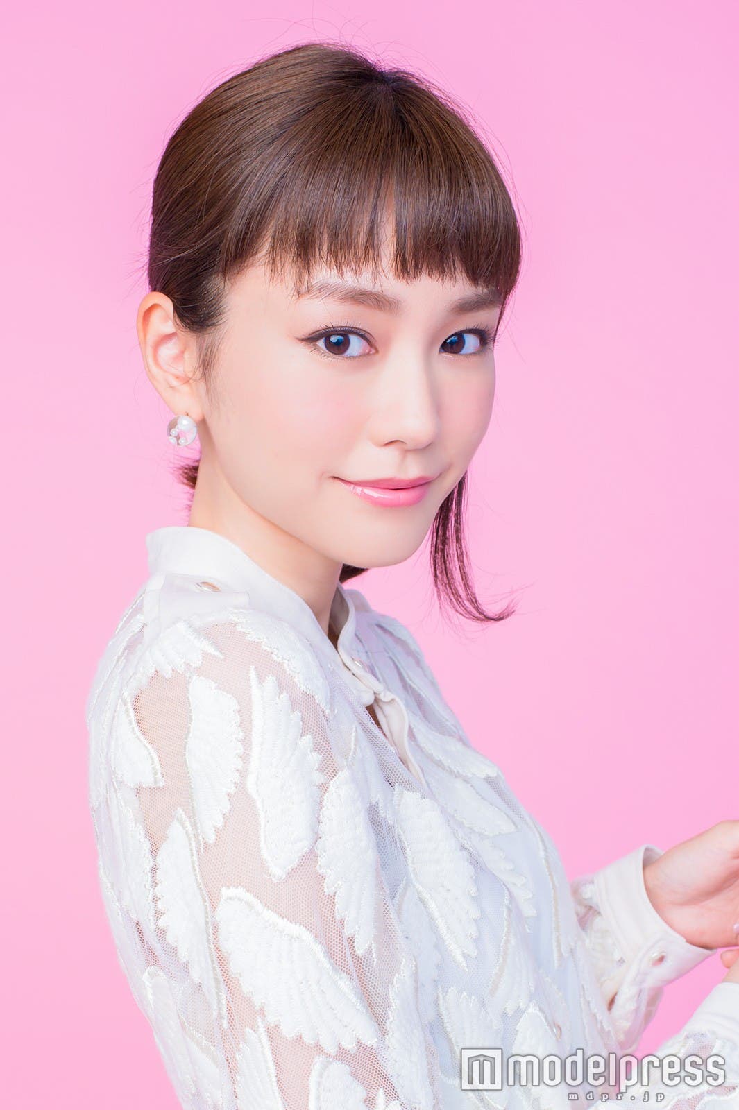 パールのピアスが揺れる/桐谷美玲(C)モデルプレス