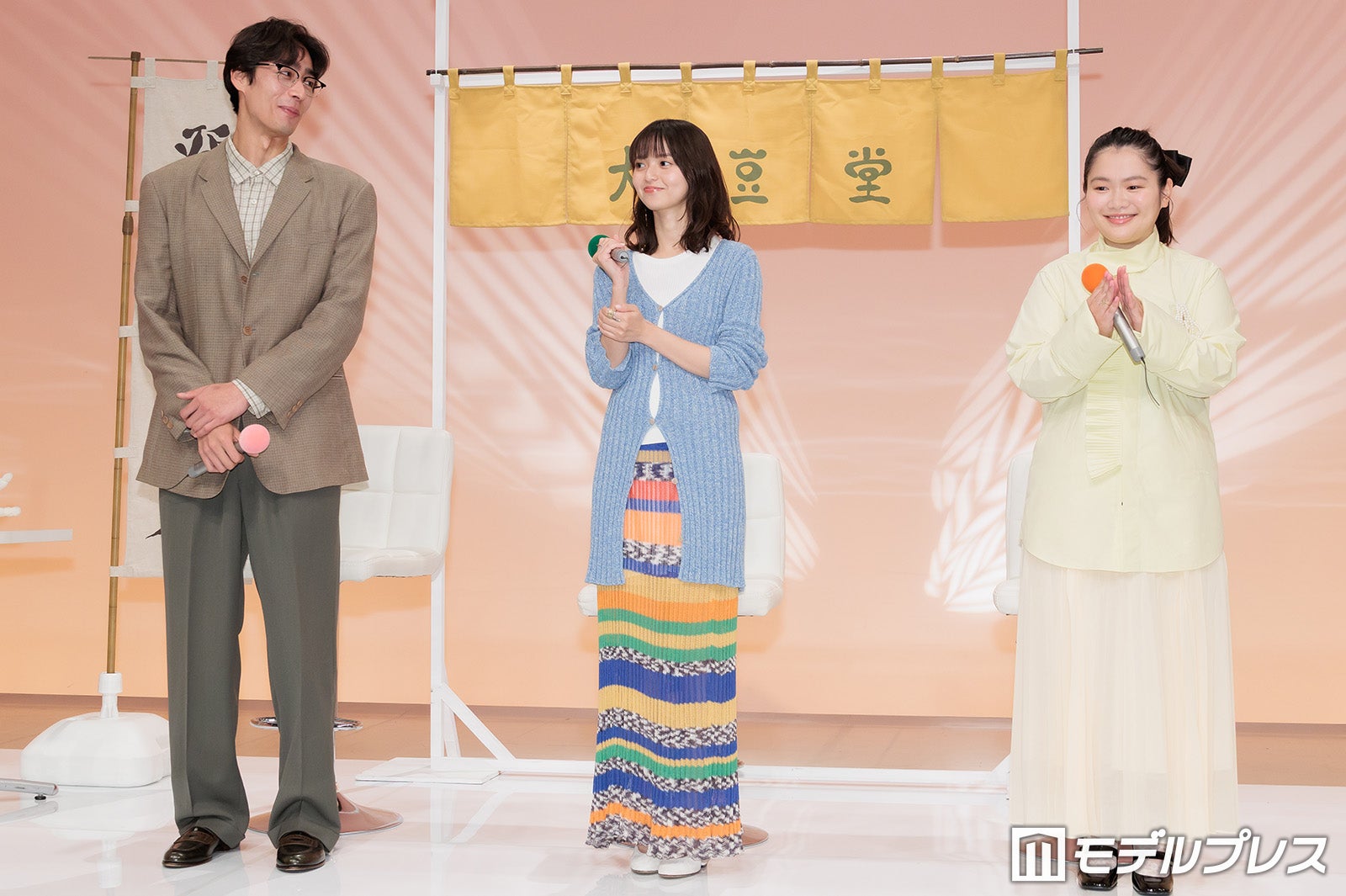 （左から）濱尾ノリタカ、齋藤飛鳥、富田望生（C）モデルプレス