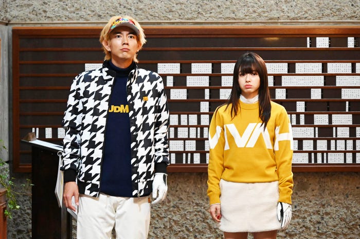 駒木根葵汰、山本舞香「今日からヒットマン」第6話より(C)テレビ朝日