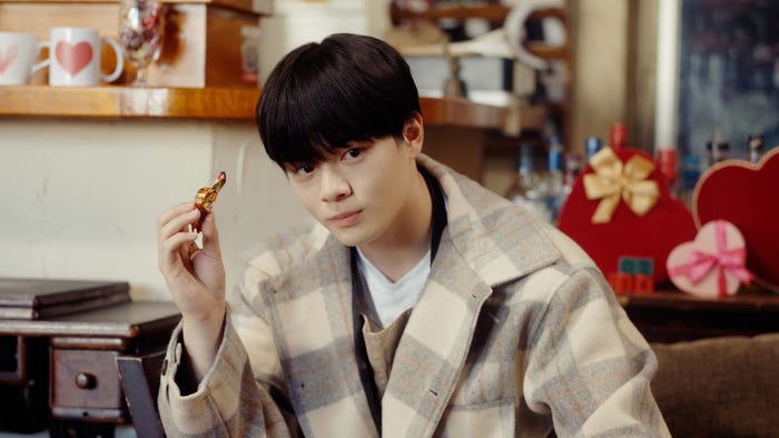 鶴房汐恩(C)LAPONE Entertainment Inc. (C)10ANTZ Inc.