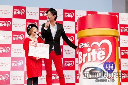 矢口真里（左）と中村昌也（右）夫妻