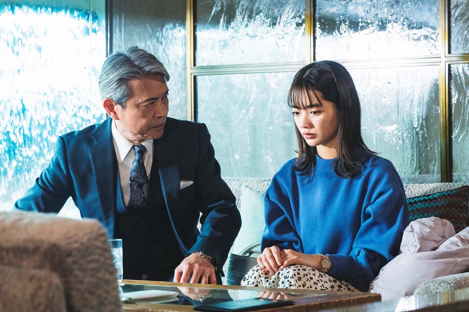 升毅、見上愛（C）「liar」製作委員会／MBS・TBS