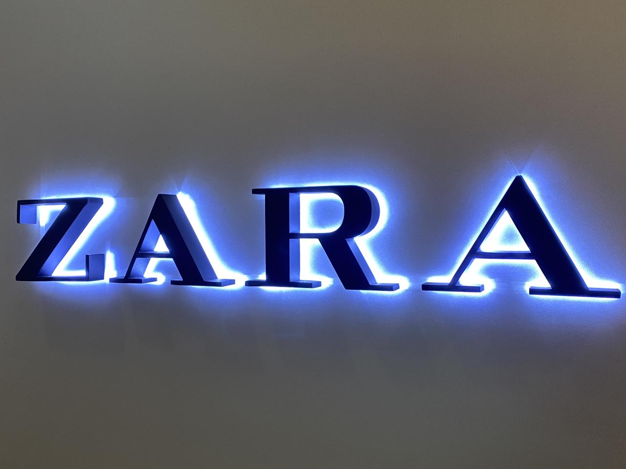 【ZARA】やっぱり黒がおしゃれ！大人のサマ見え洗練ワンピース