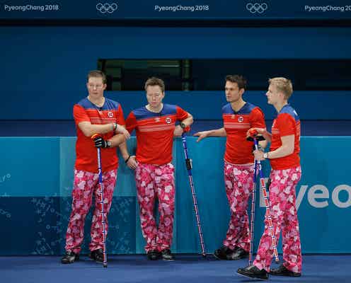 ユニフォームが「可愛すぎ」と話題沸騰 カーリング・ノルウェー代表に世界が注目<平昌五輪>
