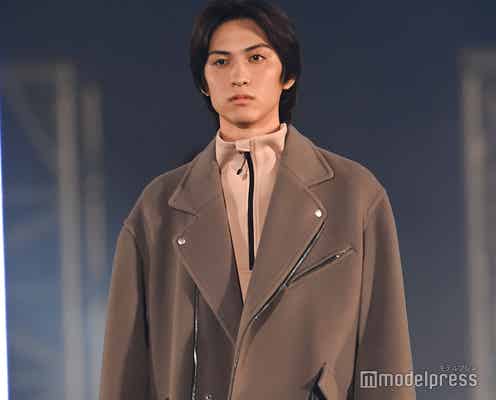 SUPER★DRAGON古川毅、男らしさ全開で堂々ランウェイ<TGC2020A/W ONLINE>