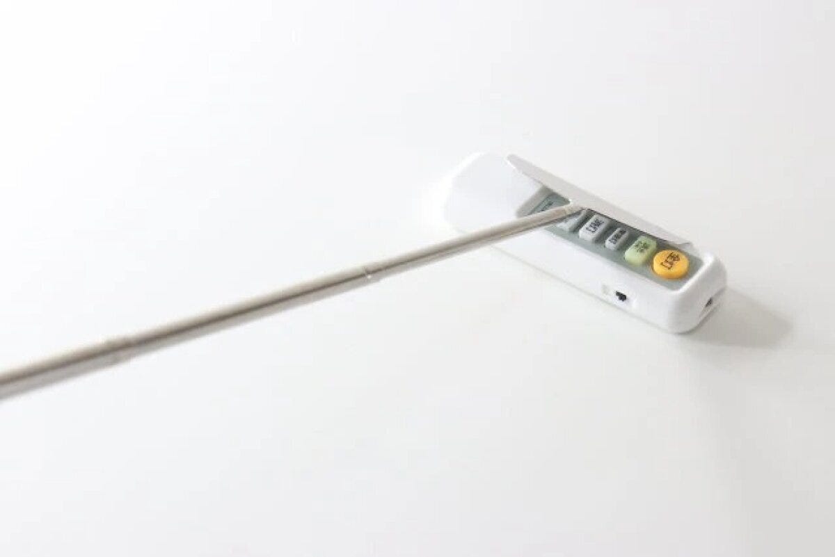 ダイソー　火吹き棒（本体）　火吹き棒用アタッチメント（熊手）　使用例