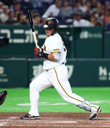 巨人 三回までに3死球 東京ドームに大ブーイング リチャードは2打席連続で左足に死球 ダルベックも左脇腹付近に死球