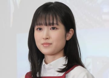 【ラムネモンキー】毎回いるのに4話になっても顔見せず ガンダーラ珈琲・白馬の後ろに常にいる男性は？