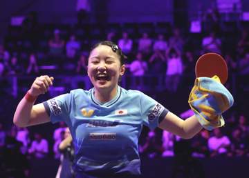 張本美和が0-2から中国選手に大逆転勝利「苦しい場面で勝ち切れた」 ベスト8入り