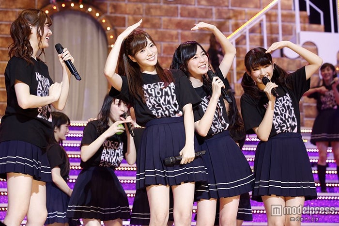 白石麻衣 西野七瀬ら 乃木坂46サンタ が可愛い サプライズ発表は 朗報 悲報 セットリスト モデルプレス 白石麻衣 西野七瀬ら 乃木坂46サンタ が可愛い サプライズ発表は 朗報 悲報 セットリスト モデルプレス