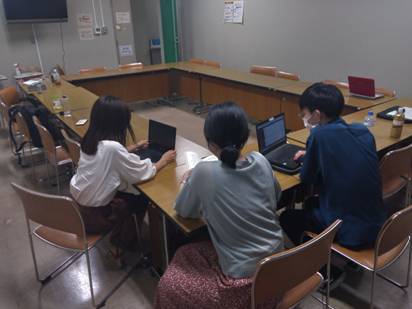 『「日韓」のモヤモヤと大学生のわたし』著者の皆さん（提供画像）