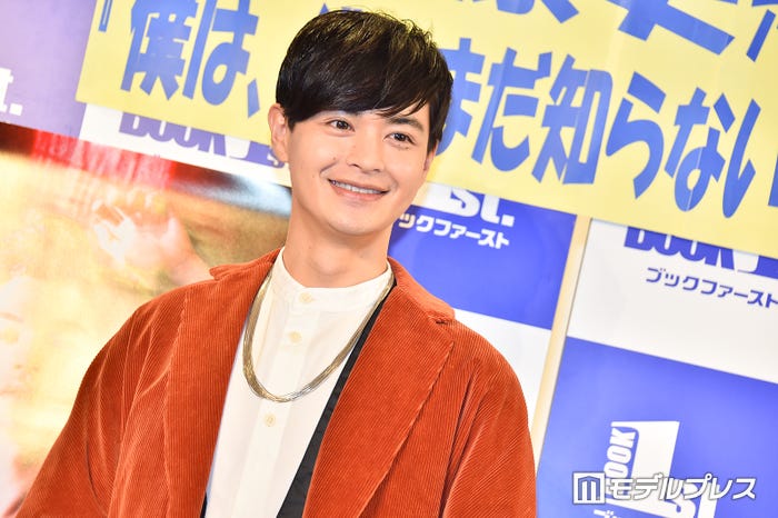 瀬戸康史 メガネで上目遣いの あざとかわいい ショットにファン歓喜 モデルプレス 瀬戸康史 メガネで上目遣いの あざとかわいい ショットにファン歓喜 モデルプレス