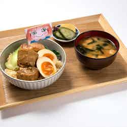 豚バラのせ丼 ,580(税抜)/画像提供:株式会社レッグス