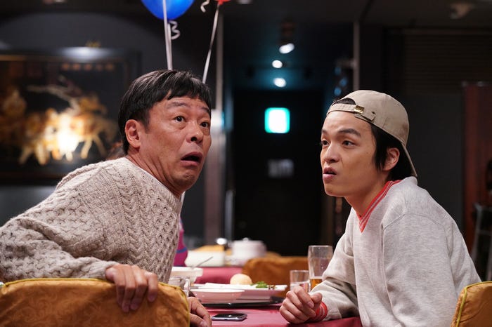 光石研、岡山天音/「デザイナー 渋井直人の休日」第11話より(C)渋谷直角/宝島社 (C)「デザイナー 渋井直人の休日」製作委員会