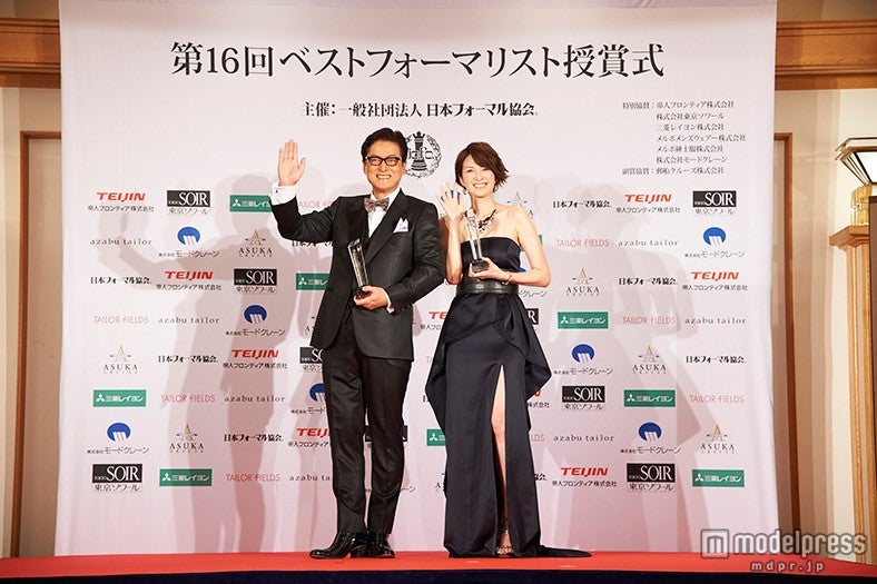 陣内孝則、吉瀬美智子（C）日本フォーマル協会