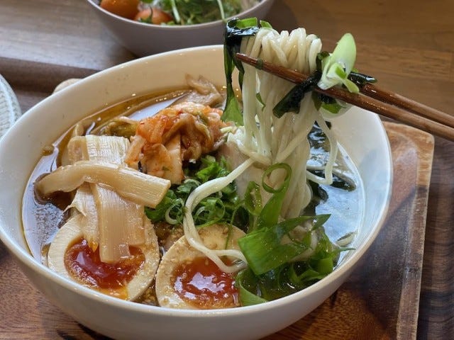 地元の人に愛され続けているラーメン店が「ラーメンも食べられるカフェ」にリニューアル！