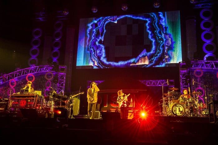 DISH///10th Anniversary Special Live「超特急×DISH//」より(C)写真:米山三郎、深野輝美