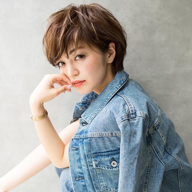 四角顔さんに似合う髪型16選 コンプレックスを解消できる長さ別ヘアカタログ モデルプレス 四角顔さんに似合う髪型16選 コンプレックスを解消できる長さ別ヘアカタログ モデルプレス