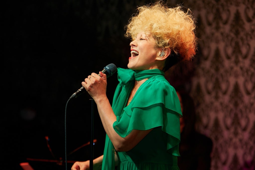 夏木マリ（提供写真）