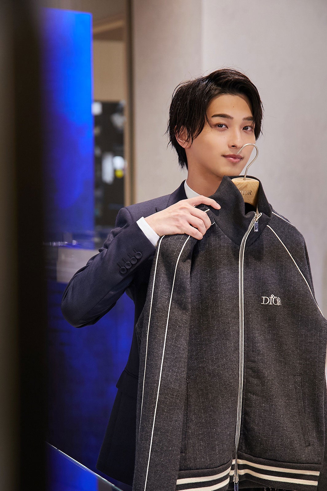 横浜流星 Dior ジャケットスタイルを披露 モデルプレス