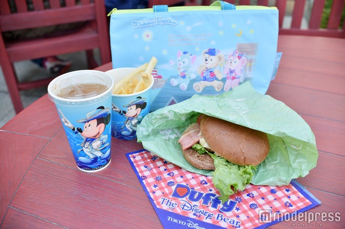 スペシャルセット、スーベニアランチケース付き¥1950/「ケープコッド・クックオフ」(C)モデルプレス