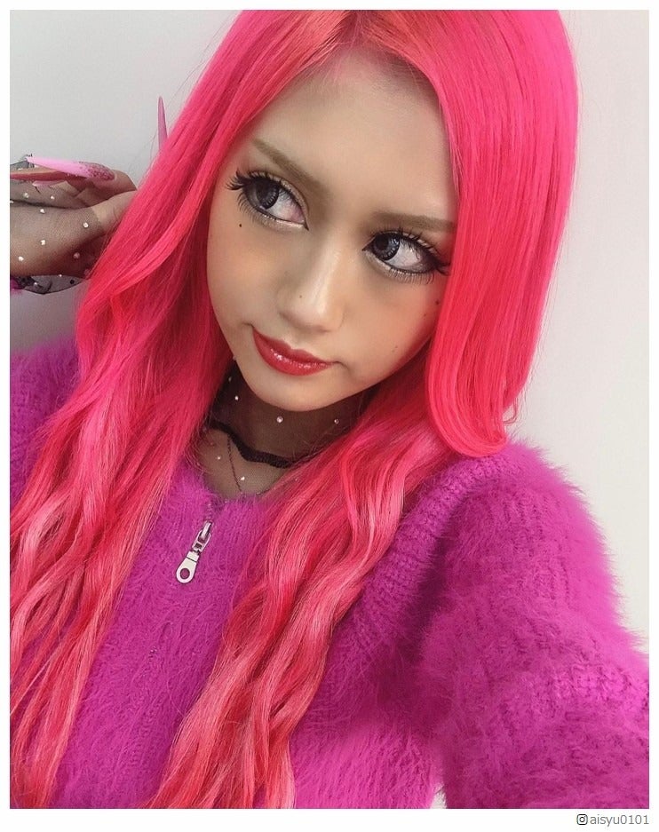 「egg」“新ド派手ギャル”あいめろ姫、ピンクヘアに大胆イメチェン